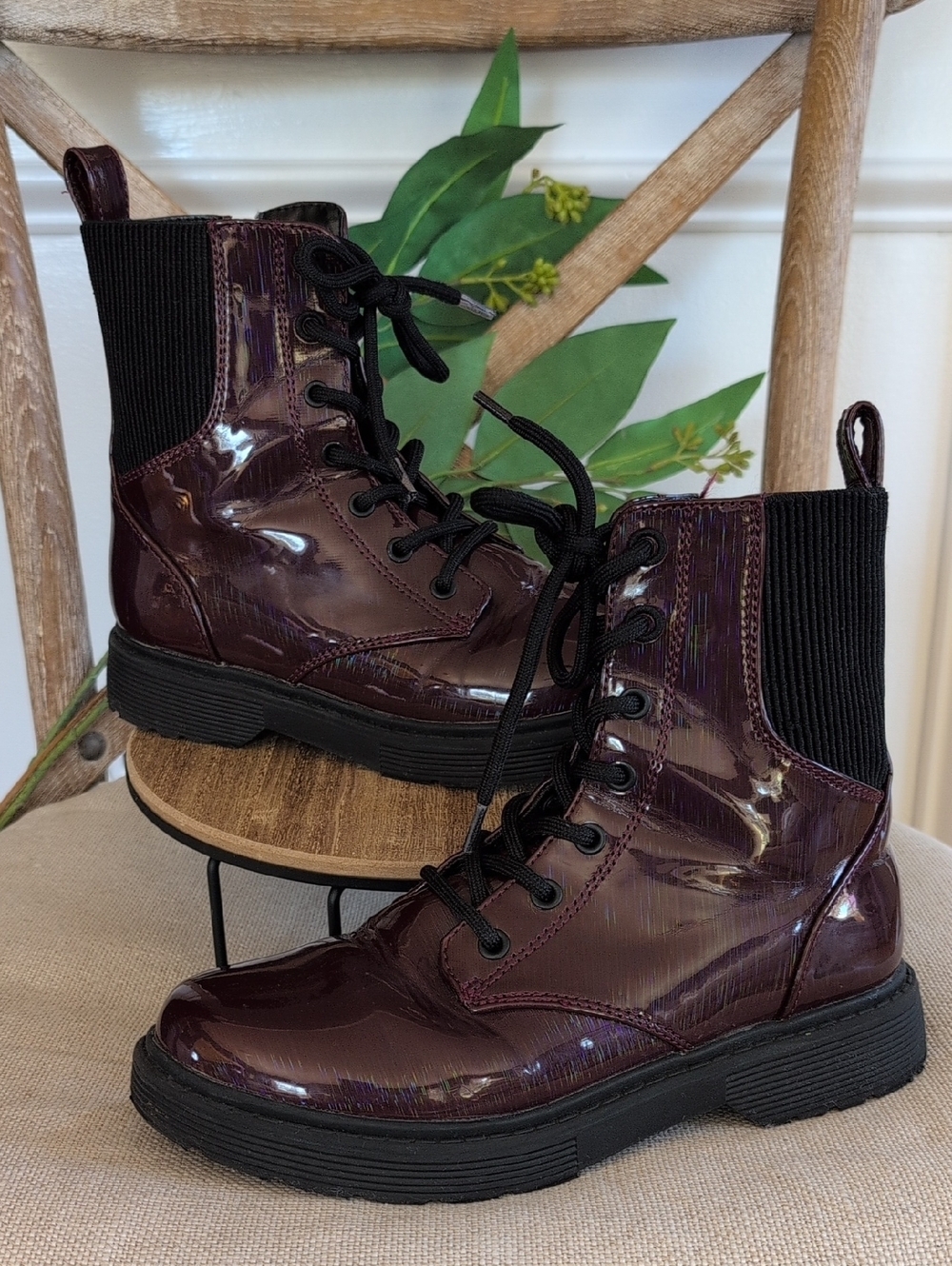 Art Class Girl’s Combat Boots  Size: 2 in Dark Cherry